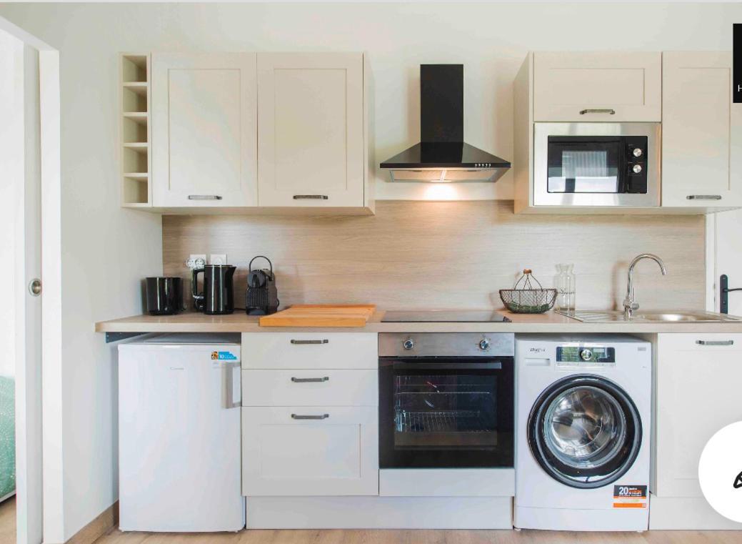 Cosy Loire, T2 Neuf, Front De Loire ,Vue Cathedrale,5Min A Pied Centre Ville Et Parking Prive Orleans Exterior photo