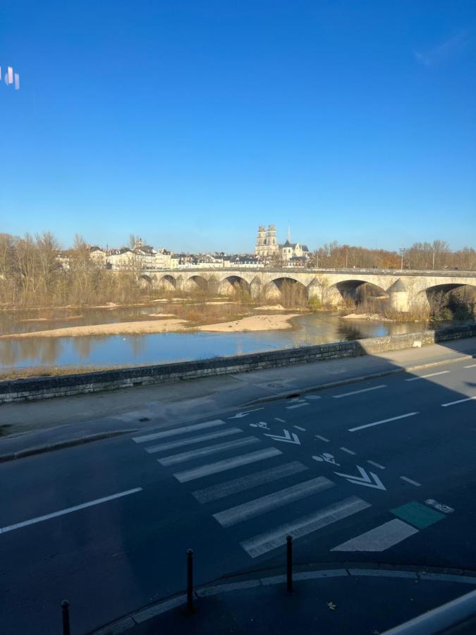Cosy Loire, T2 Neuf, Front De Loire ,Vue Cathedrale,5Min A Pied Centre Ville Et Parking Prive Orleans Exterior photo